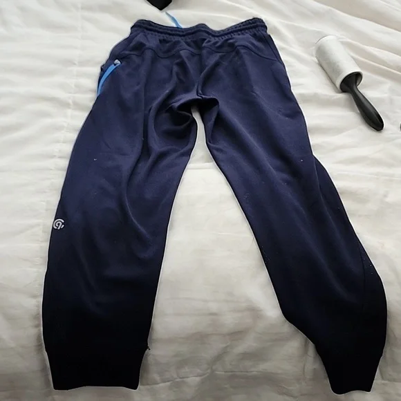 Boys sweats - Picture 2 of 3